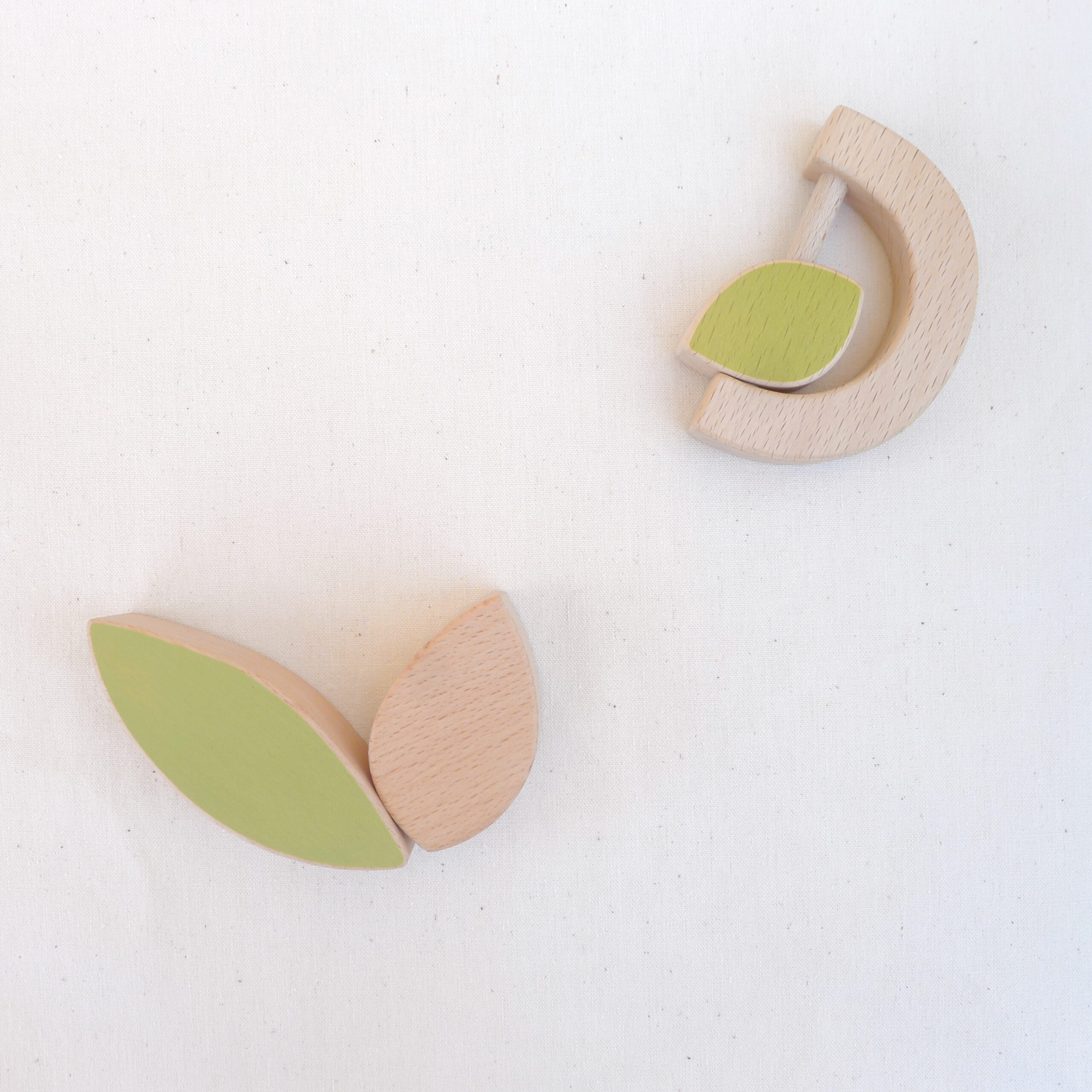The Wandering Workshop Teether & Rattle Leaf