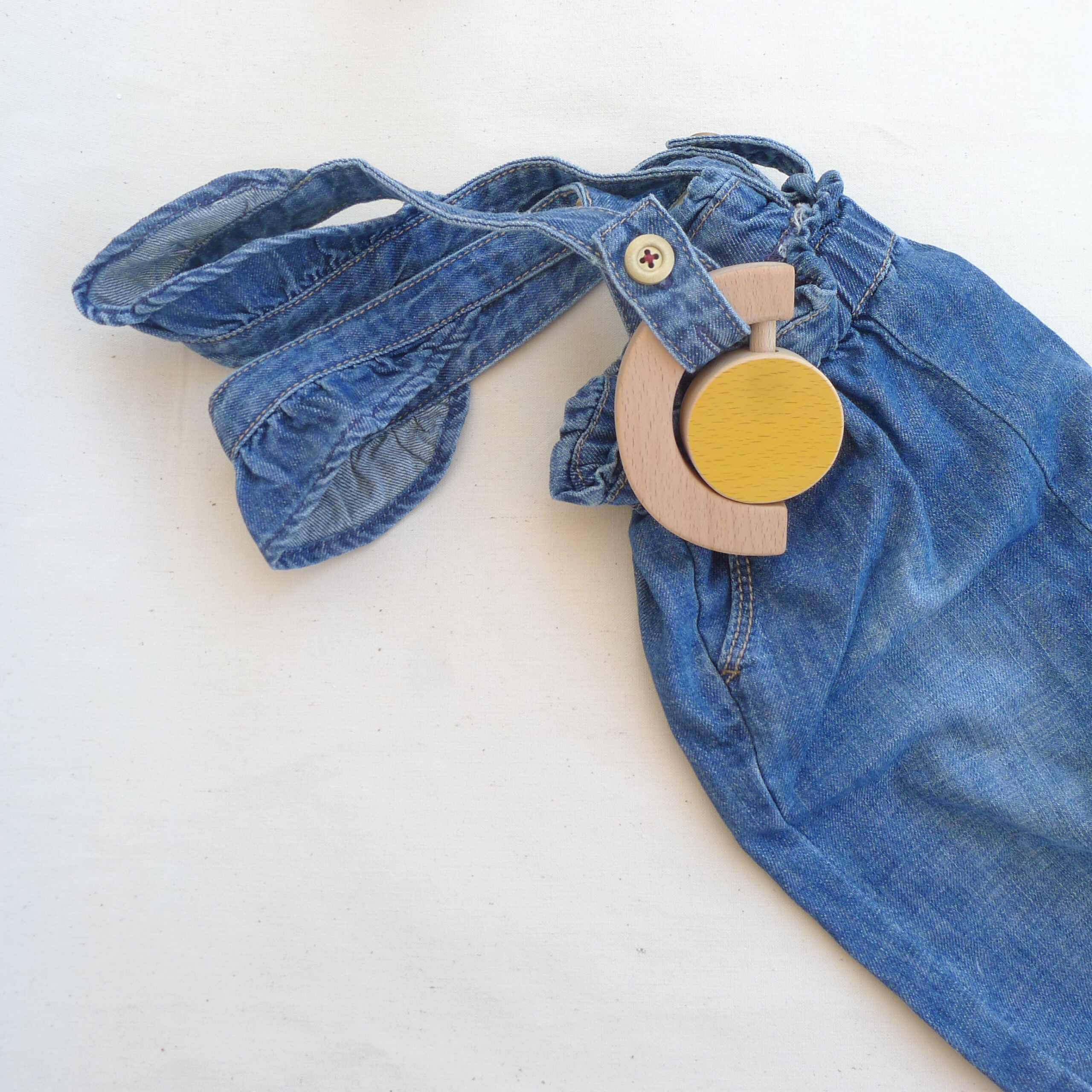 The Wandering Workshop Teether & Rattle Sun - Image 3