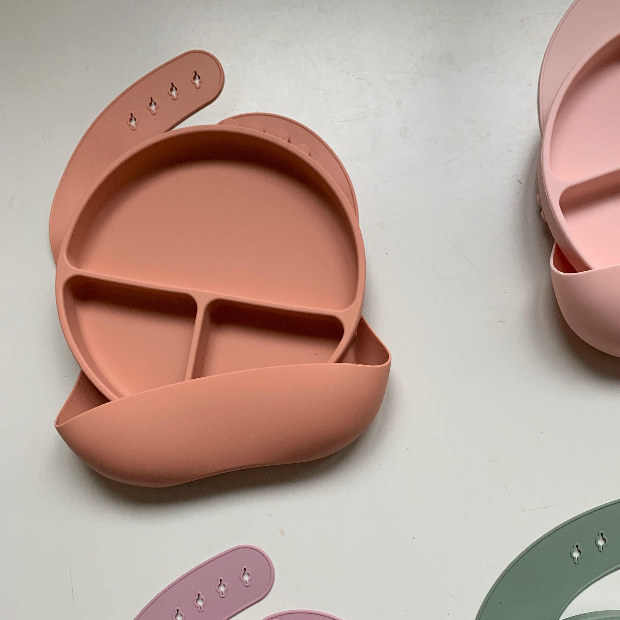 The Future Artist Silicone Suction Plate Coral - Image 2