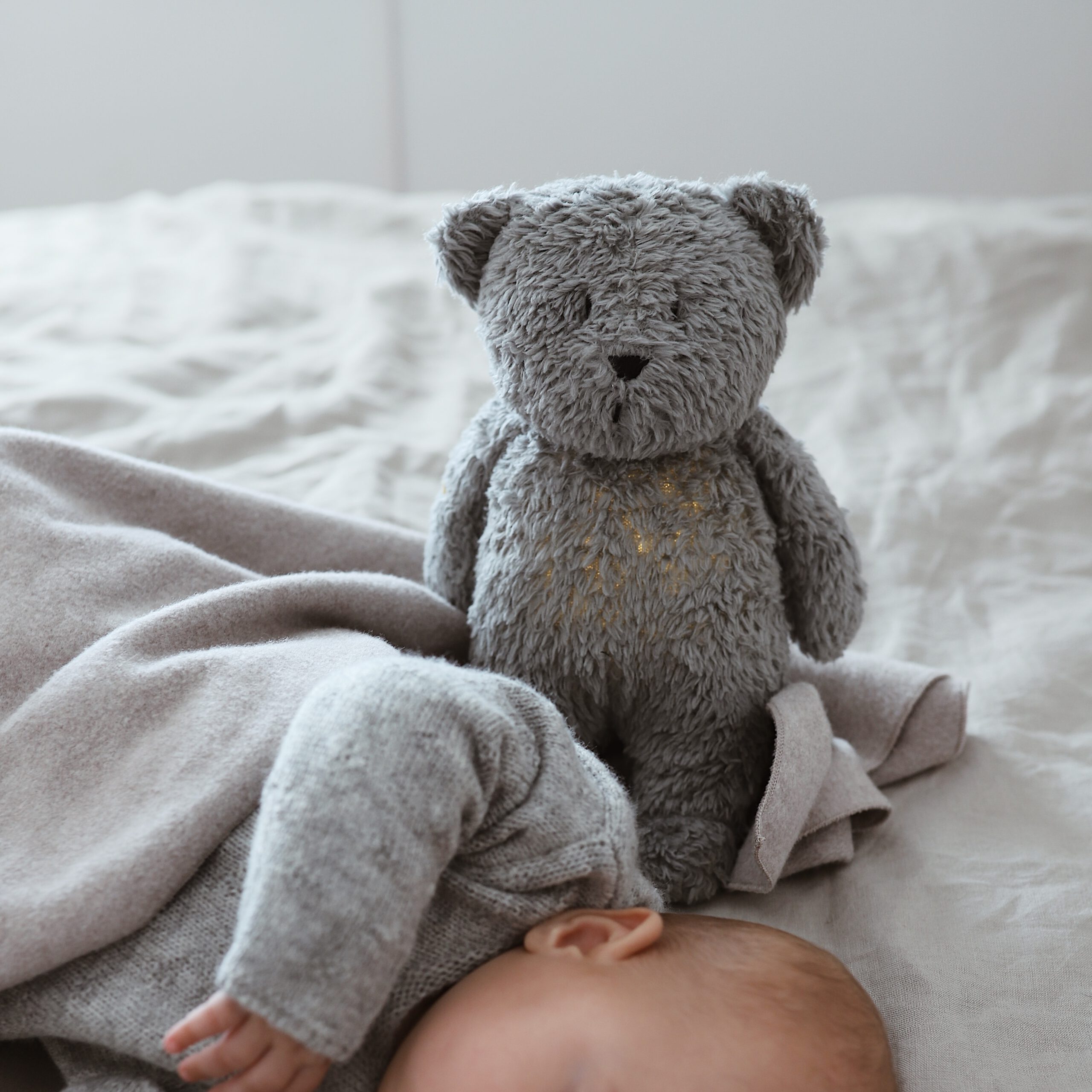 Moonie Humming Bear Sleep Aid Grey