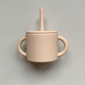 The Future Artist Training Cup with Straw Oat