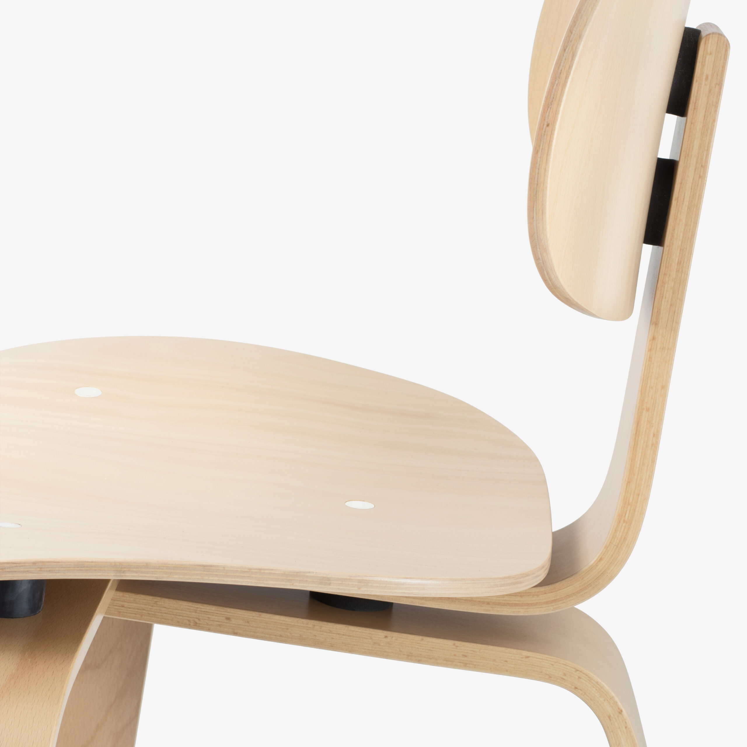 Wilde + Spieth S42 3-legged Chair Beech - Image 7