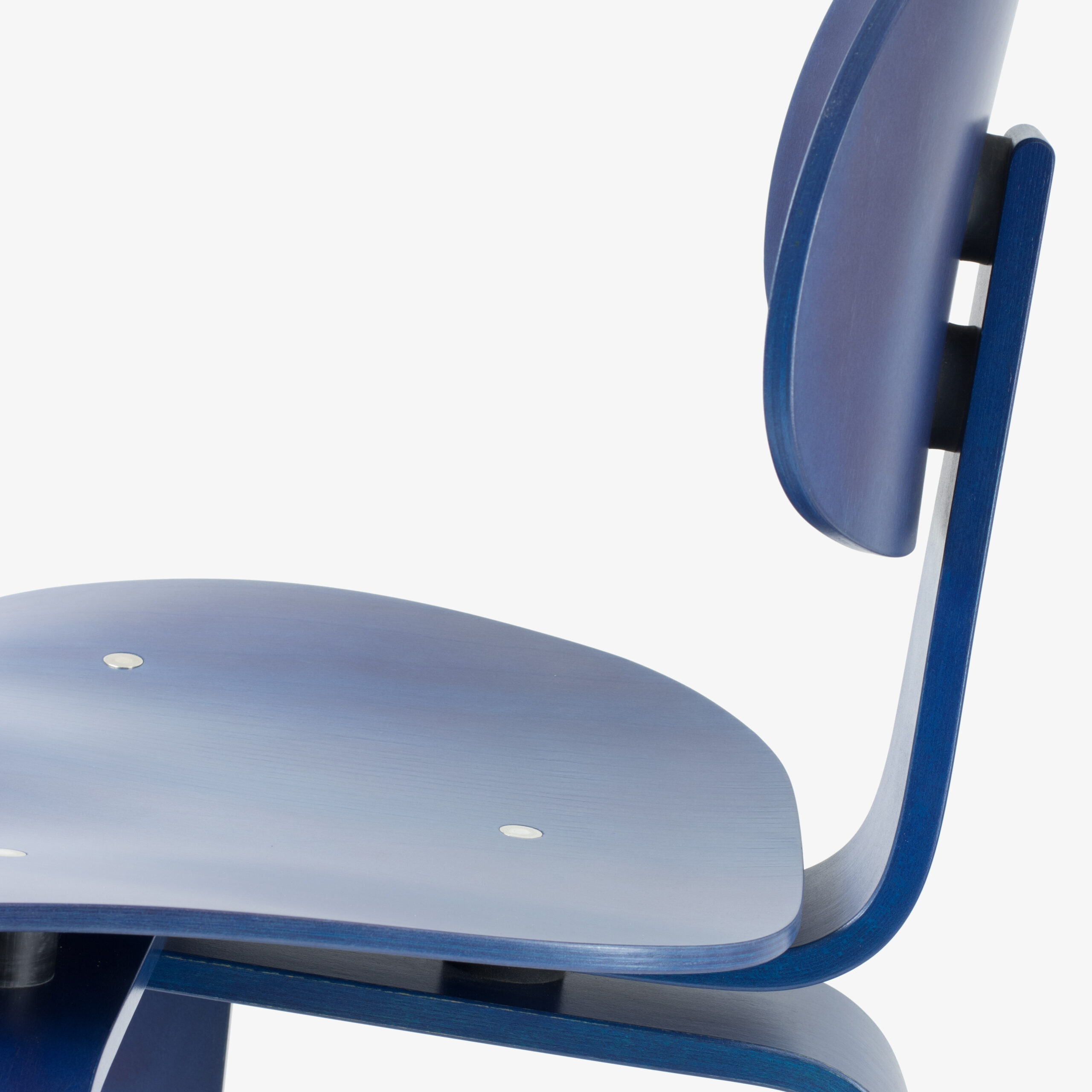 Wilde + Spieth S42 3-legged Chair Blue - Image 5