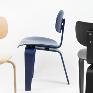 Wilde +  Spieth S42 3-legged Chair Blue