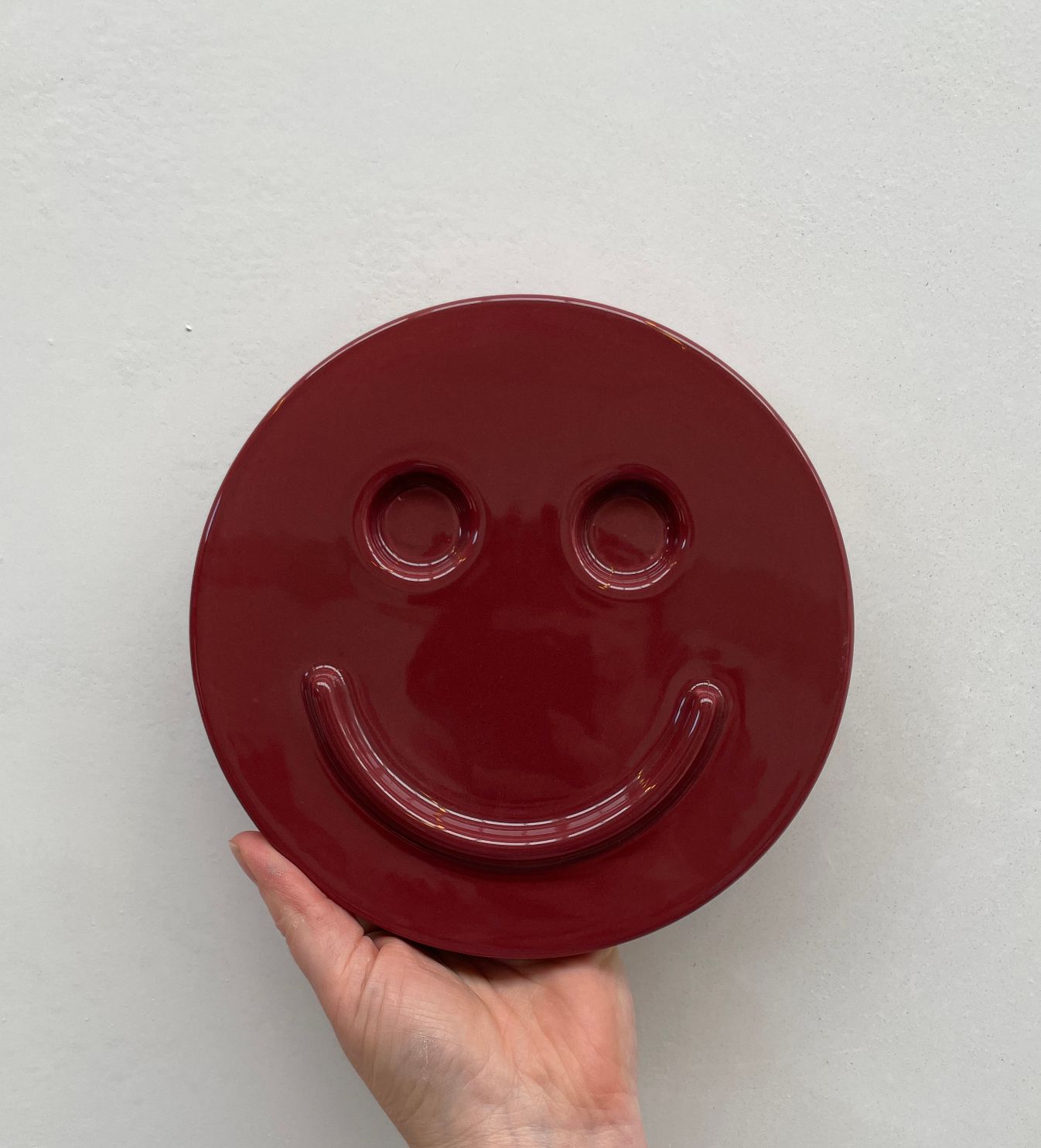Edith Beurskens Happy Ceramic Wall Art Burgundy - Image 4