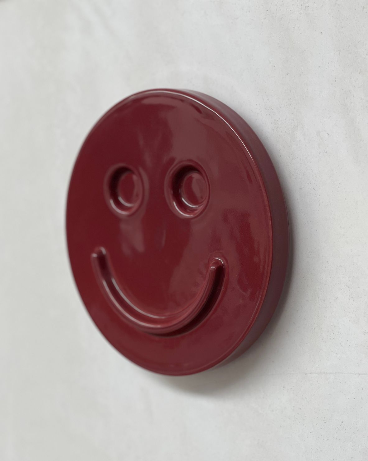 Edith Beurskens Happy Ceramic Wall Art Burgundy - Image 3